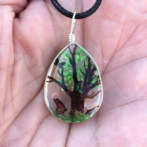 Green Teardrop Real Flower Glass Tree Butterfly Necklace NWT
